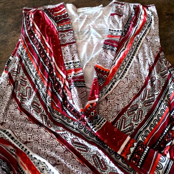❤️ 3/$25 Boho sleeveless v-neck patterned top with belt bohemian western vibes - Picture 2 of 5